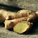 Lo zenzero e i suoi vari utilizzi: nelle insalate, nei dolci, nelle tisane, per dimagrire