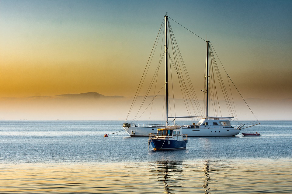 Noleggio delle barche a vela: dai requisiti ai vantaggi, ecco cosa serve