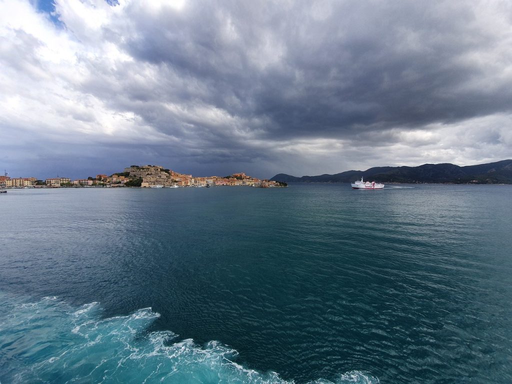 L’Isola d’Elba: un’esperienza unica tra natura e cultura a un passo dalla costa toscana