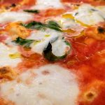 Pizza Margherita: la storia e la tradizione di una delle ricette più amate al mondo