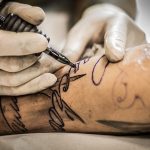 Tatuaggio, cosa vuol dire il termine Storia e utilizzo oggi